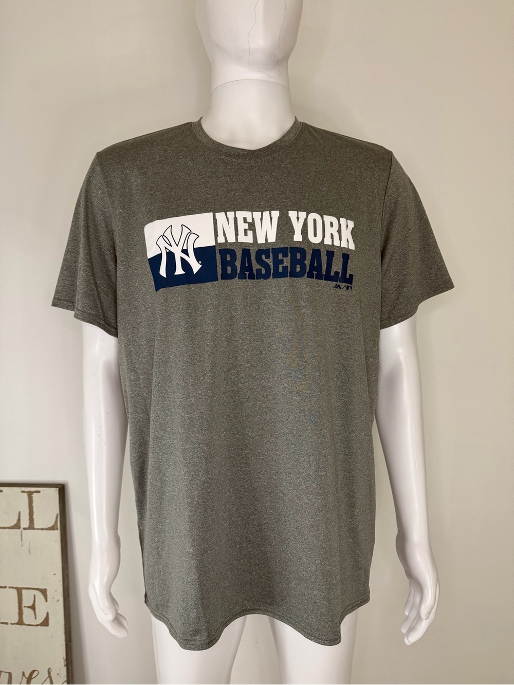 Majestic New York Yankees Baseball Tee
